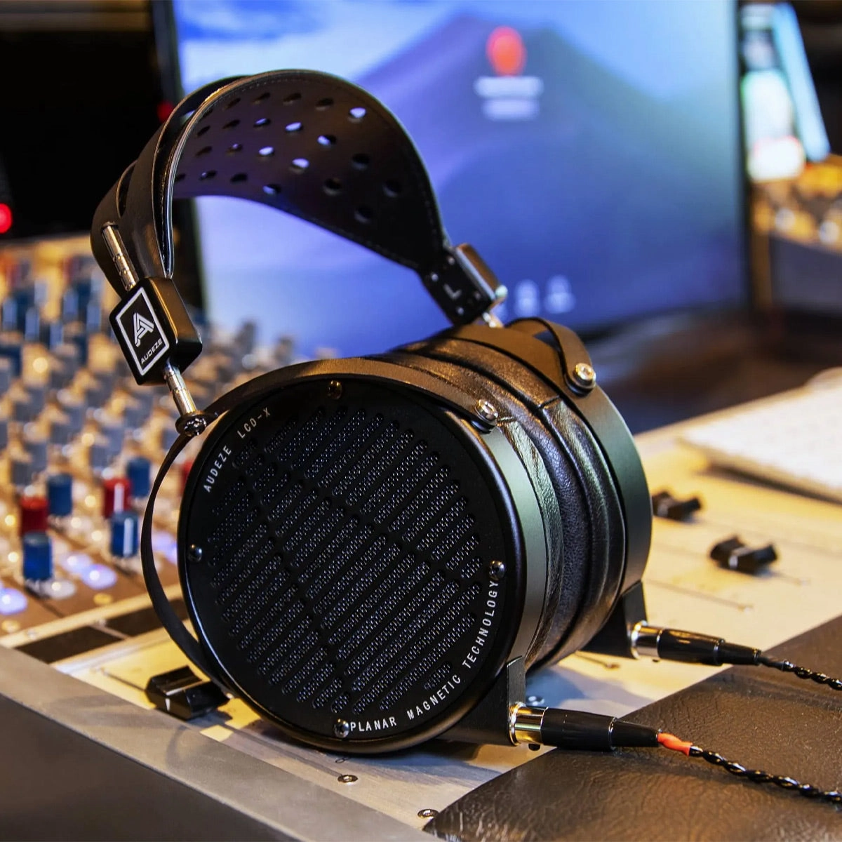 Audeze LCD-X Planar Magnetic Over-Ear Headphones with Carrying Case (Black)