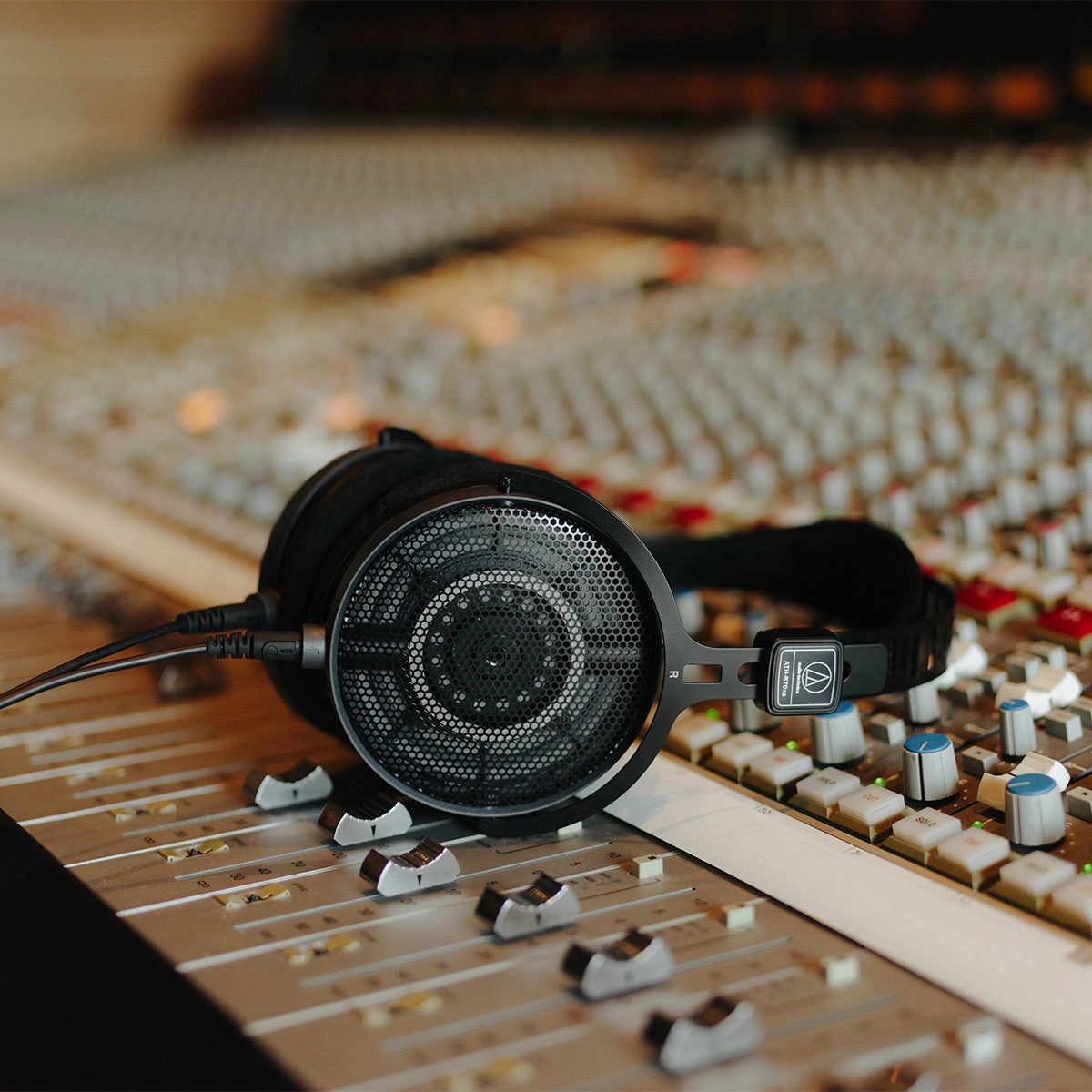 Audio-Technica ATH-R70xa Open-Back Reference Headphones