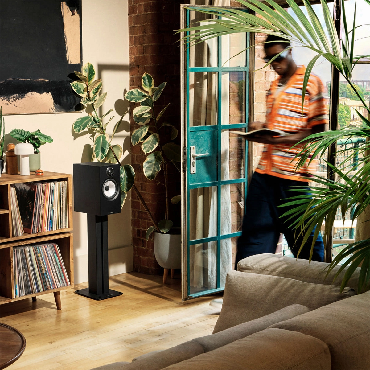 Bowers & Wilkins 606 S3 2-Way Bookshelf Speakers with 6.5" Continuum Cone Driver (Black)
