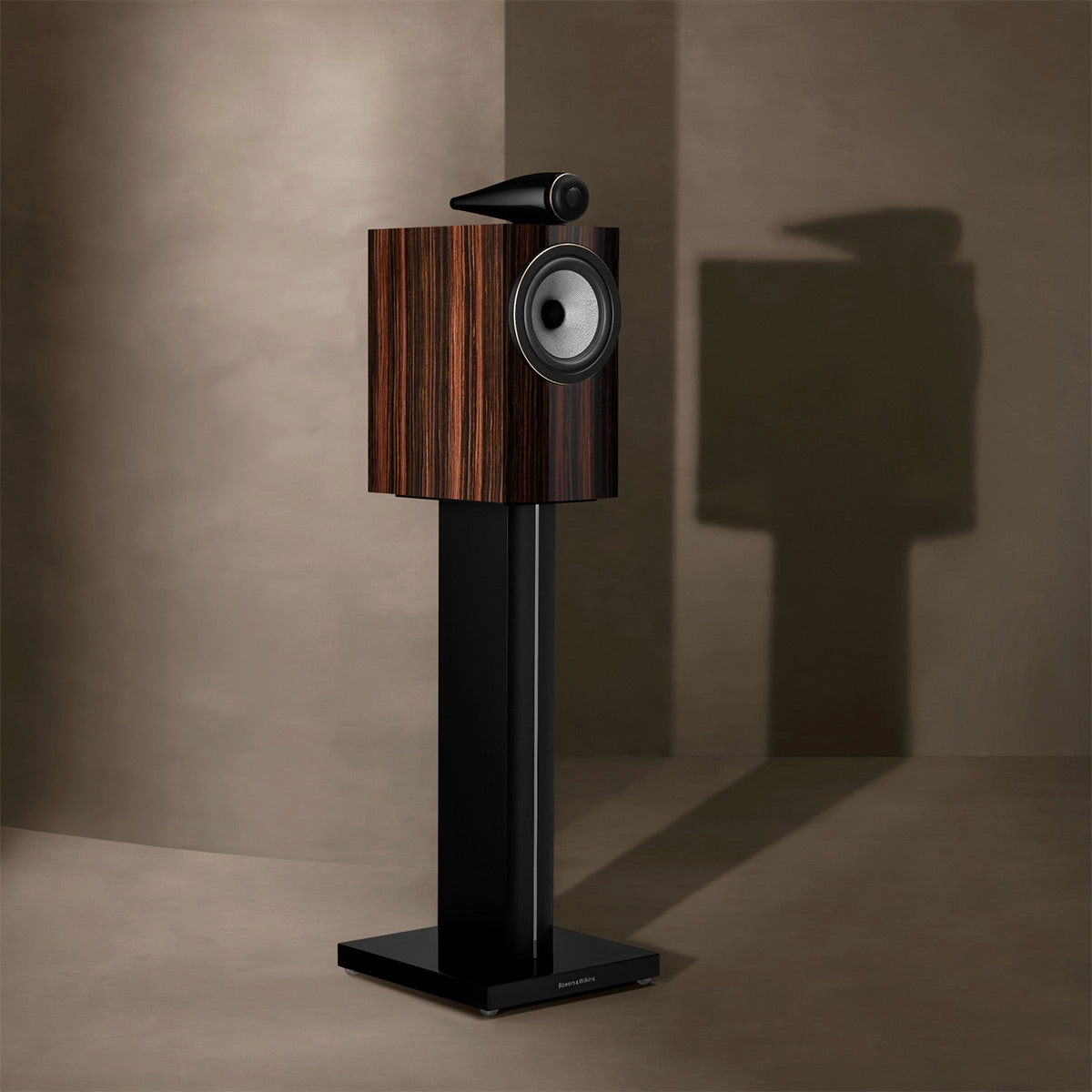 Bowers & Wilkins 705 S3 Signature 2-Way Bookshelf Speakers - Pair (Datuk Gloss)
