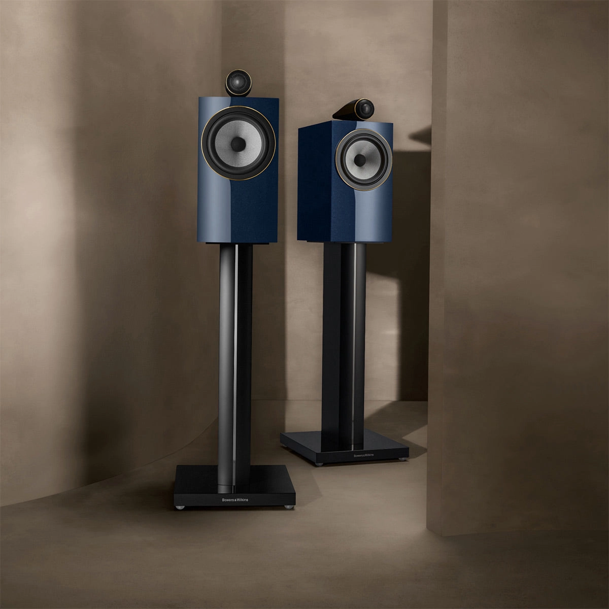 Bowers & Wilkins 705 S3 Signature 2-Way Bookshelf Speakers - Pair (Midnight Blue Metallic)