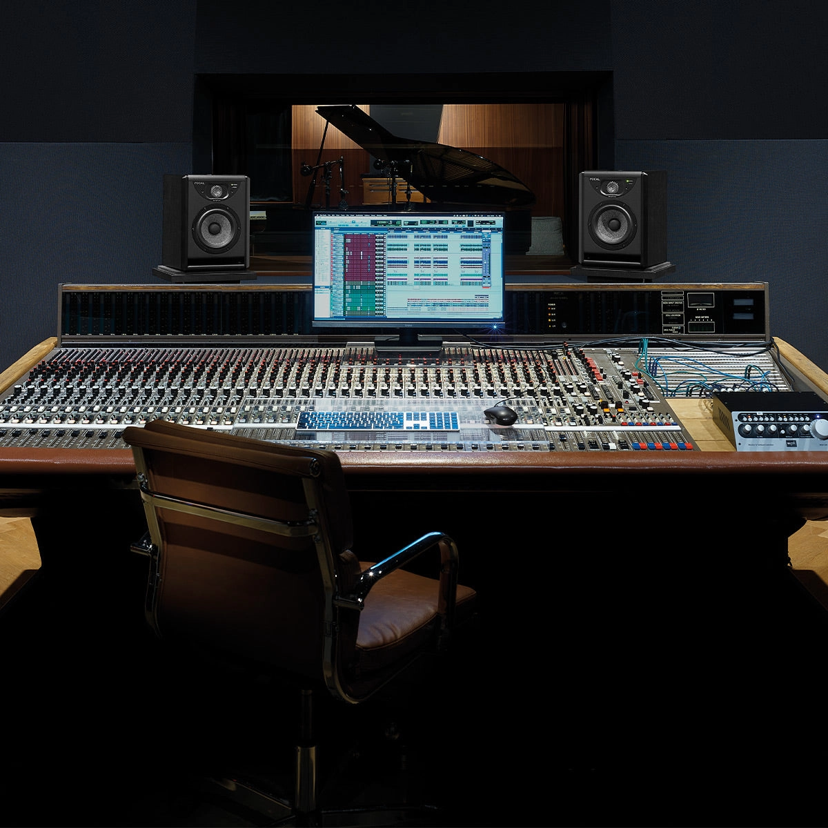 Focal SOLO6 2-Way Active Monitor