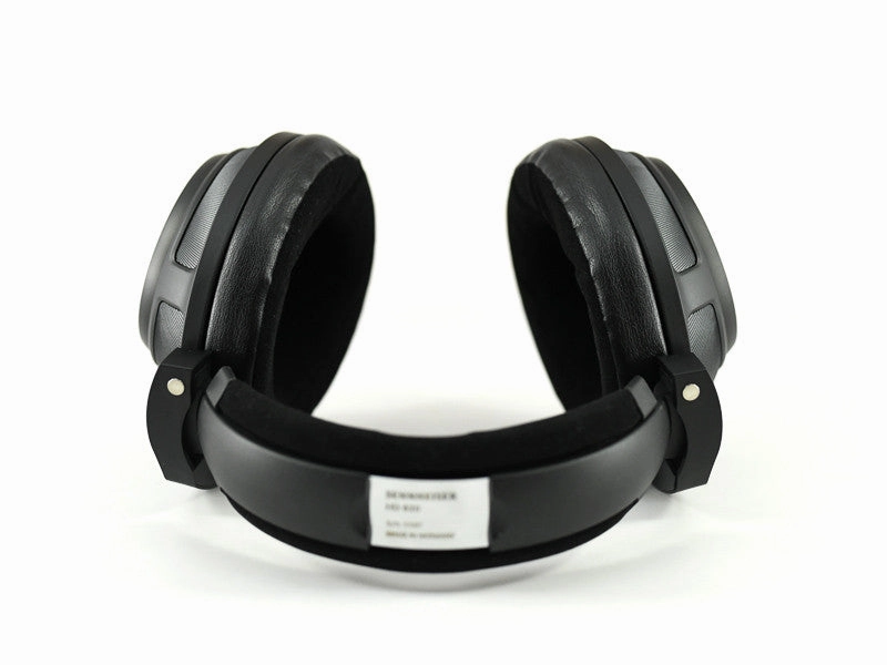 HD 820 Headphones