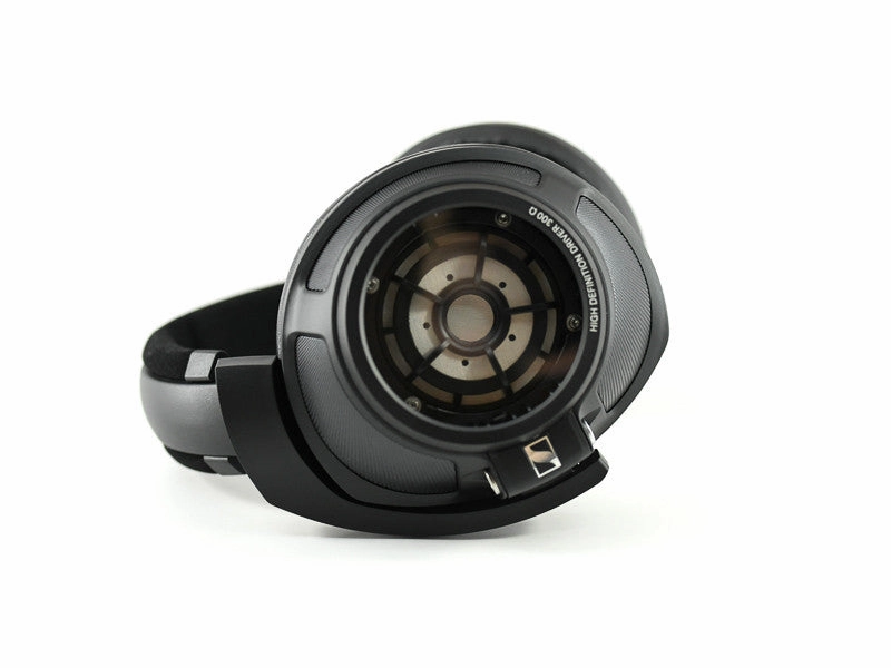HD 820 Headphones