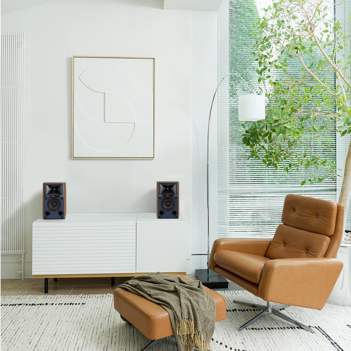 JBL 4305P Powered Bookshelf Loudspeaker System (Walnut)