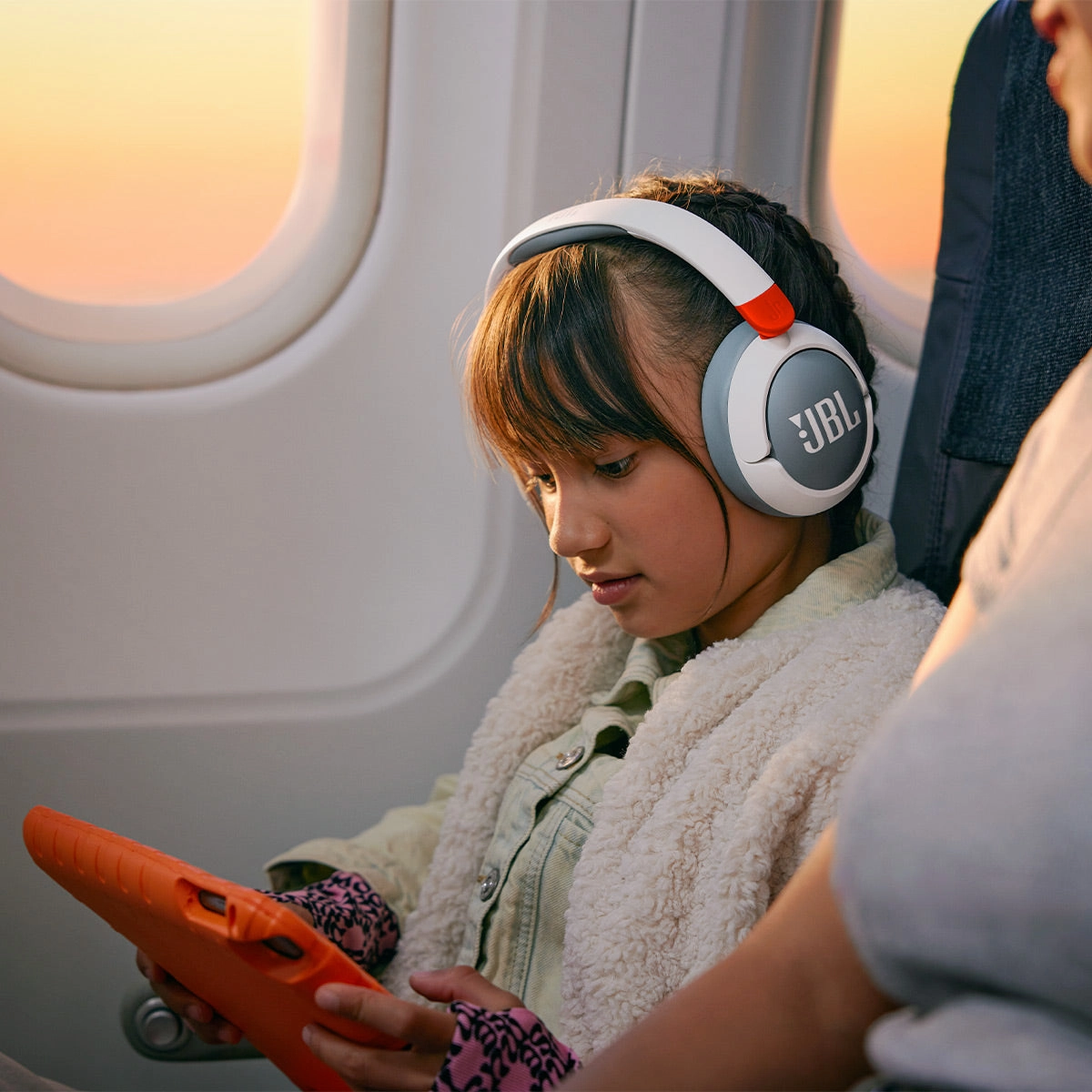 JBL Junior 470 Kid Safe On Ear Wireless Noise Cancelling Headphones (White)