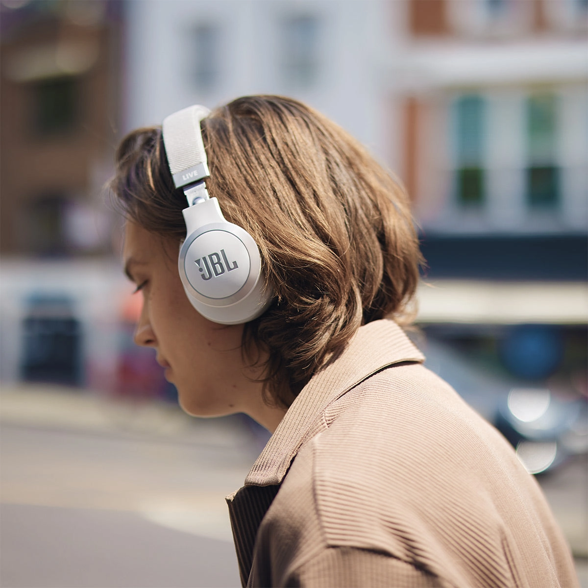 JBL Live 770NC Wireless Over-Ear Adaptive Noise Cancelling Headphones (White)