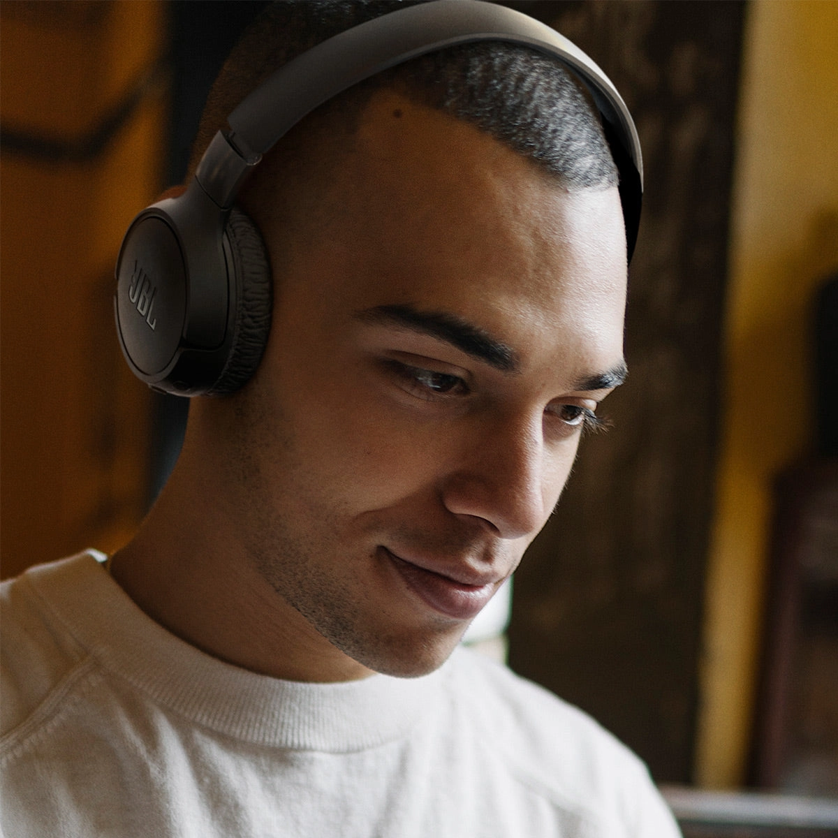 JBL Tune 670NC Wireless On-Ear Adaptive Noise Cancelling Headphones (Black)