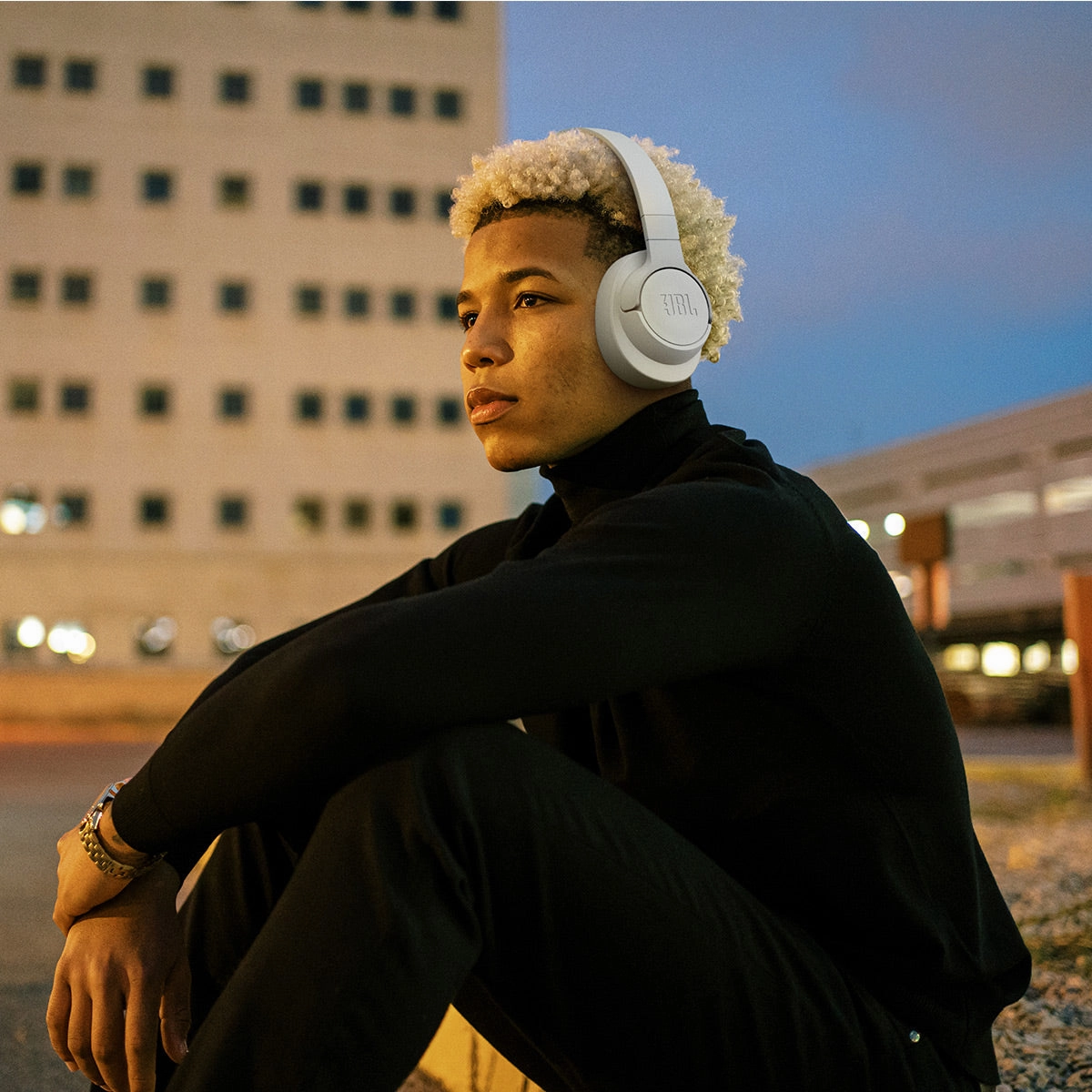 JBL Tune 720BT Wireless Over-Ear Headphones (White)