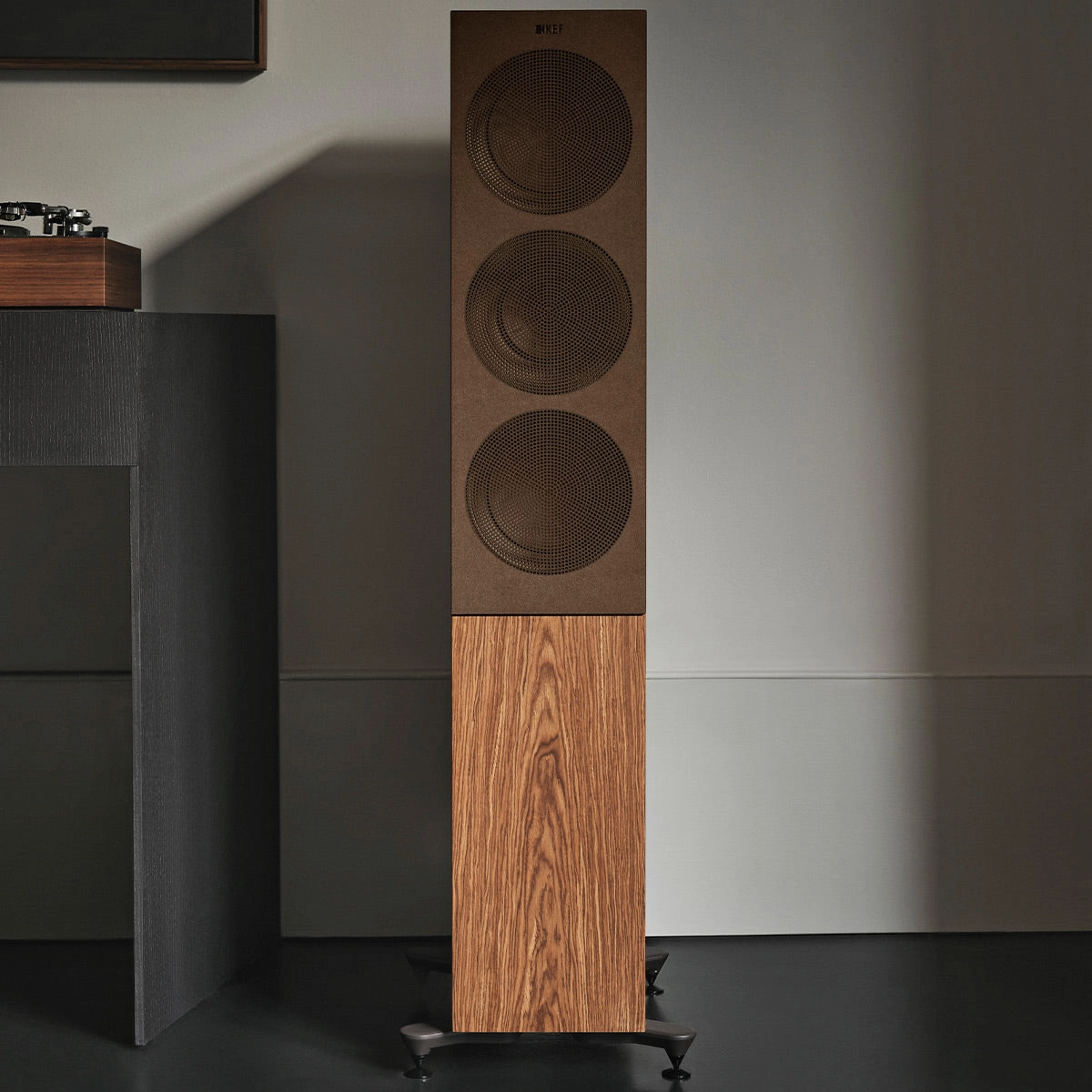 KEF R7 Meta Floorstanding Speaker - Each (Walnut)