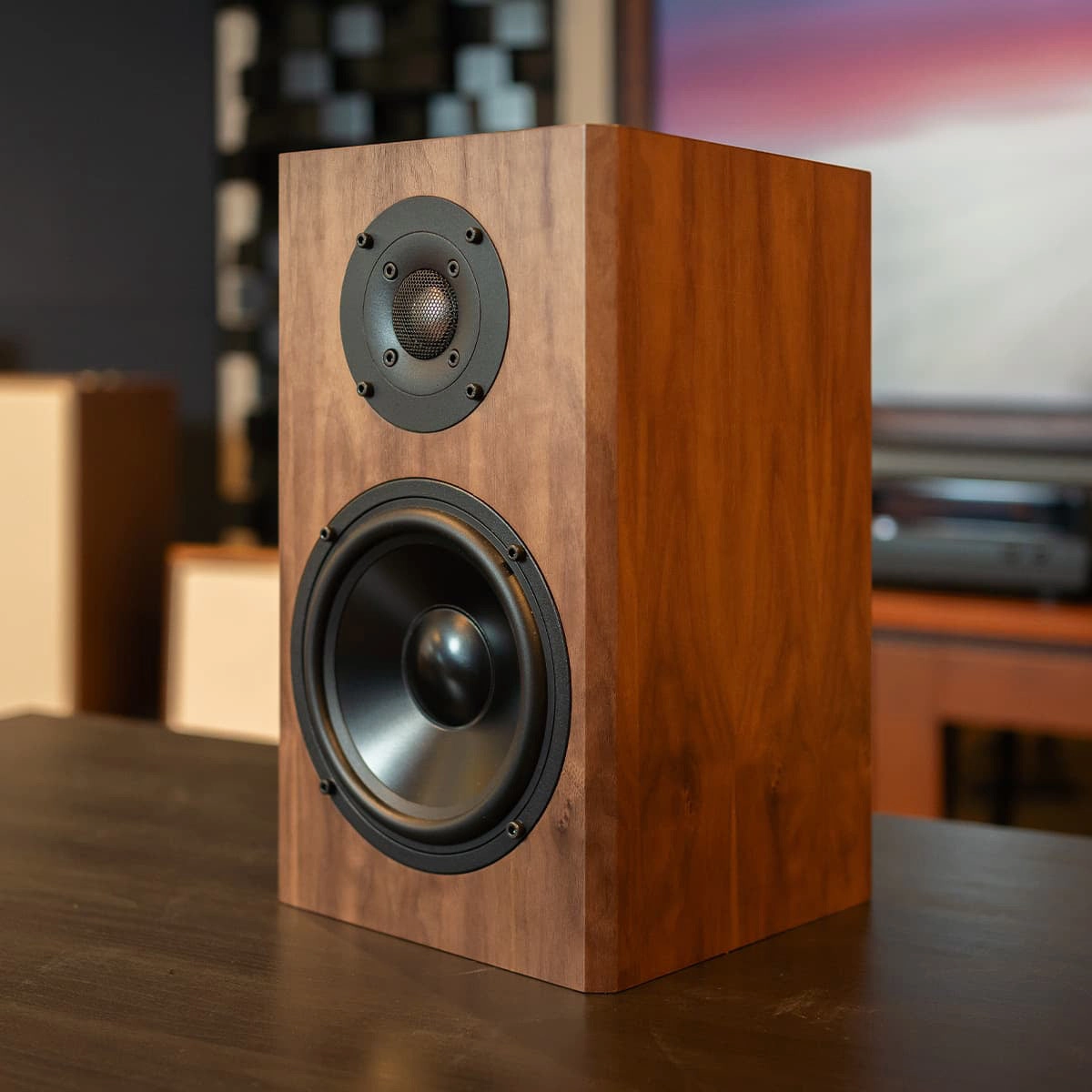 KLH Kendall 2B 2-Way Bookshelf Speakers - Pair (English Walnut)