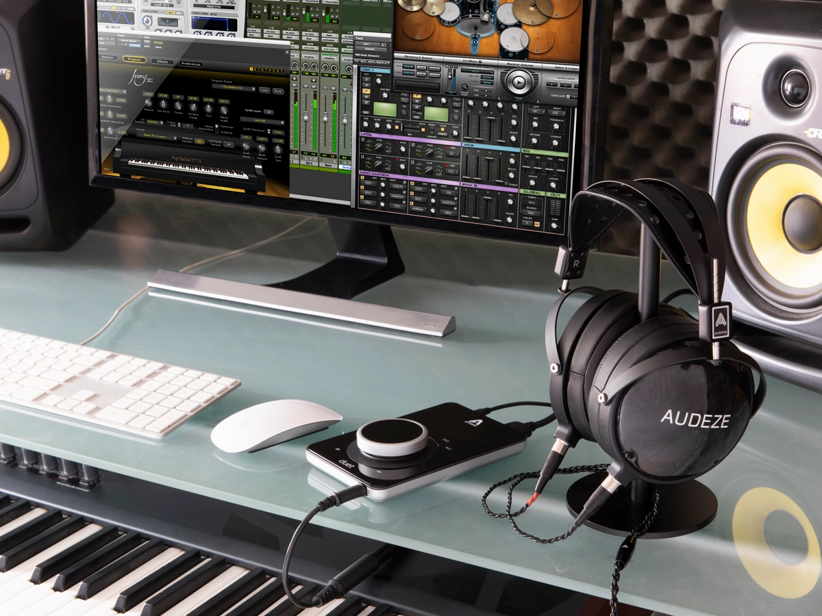 LCD-2 Closed Headphones