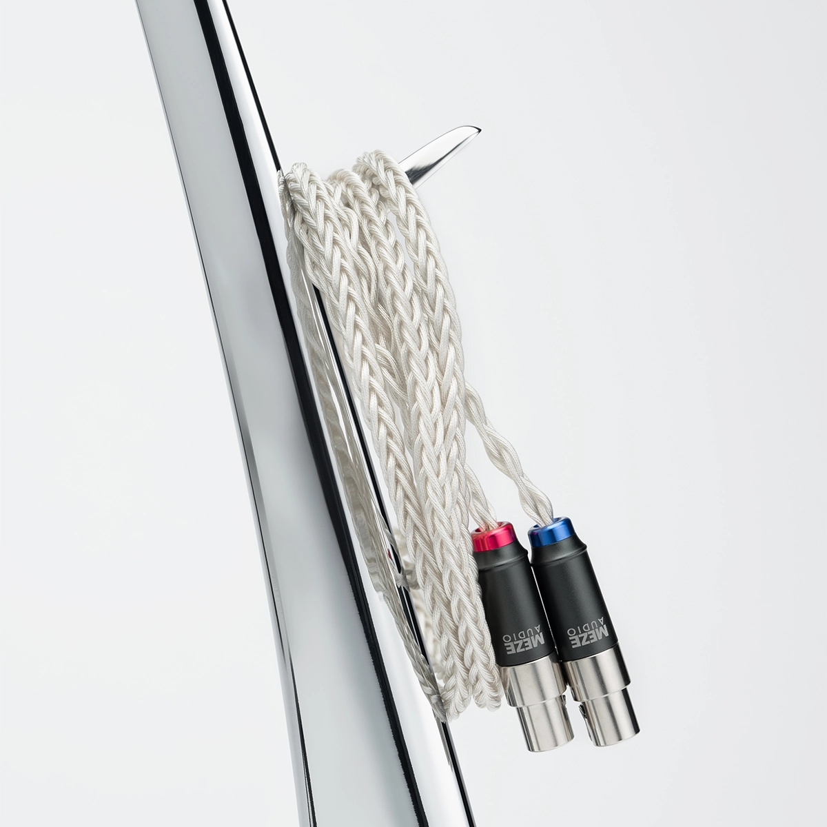 Meze ELITE Headphones and Manta Chrome Stand Limited Winter Soundscapes Bundle