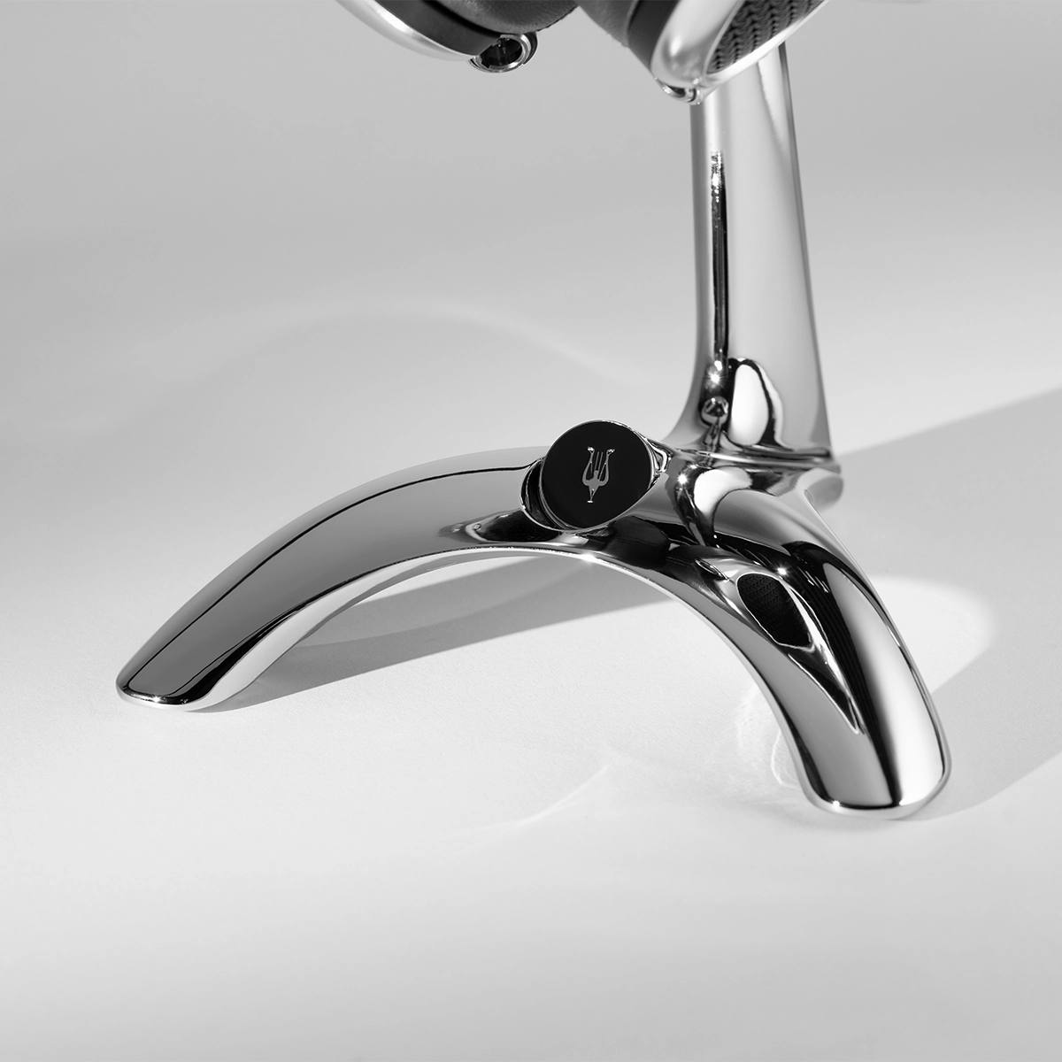 Meze Manta Headphone Stand