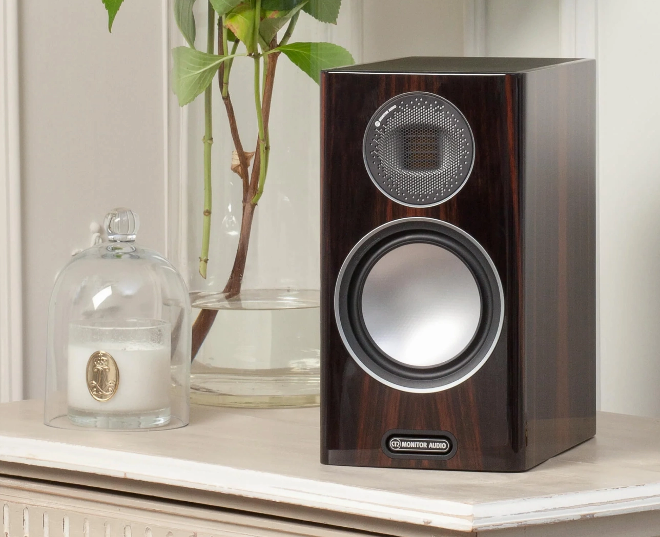 Monitor Audio Gold 100 5G Bookshelf Speakers In Piano Black (open box)
