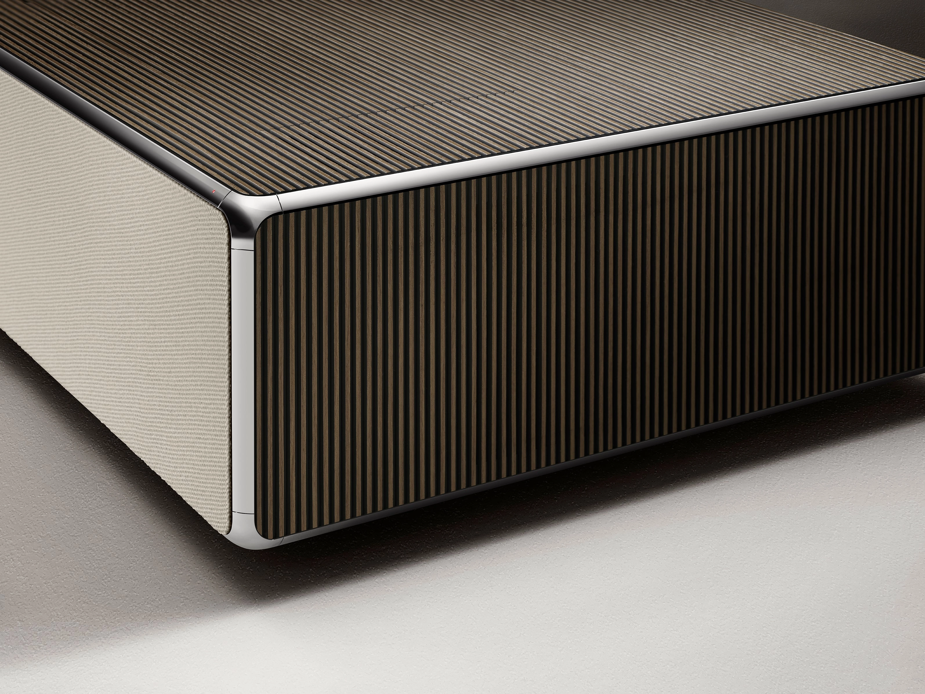Samsung 130" The Premiere LPU9 4K High Dynamic Range (HDR10 ) Smart Laser Projector (SP-LPU9DSAXXZC)