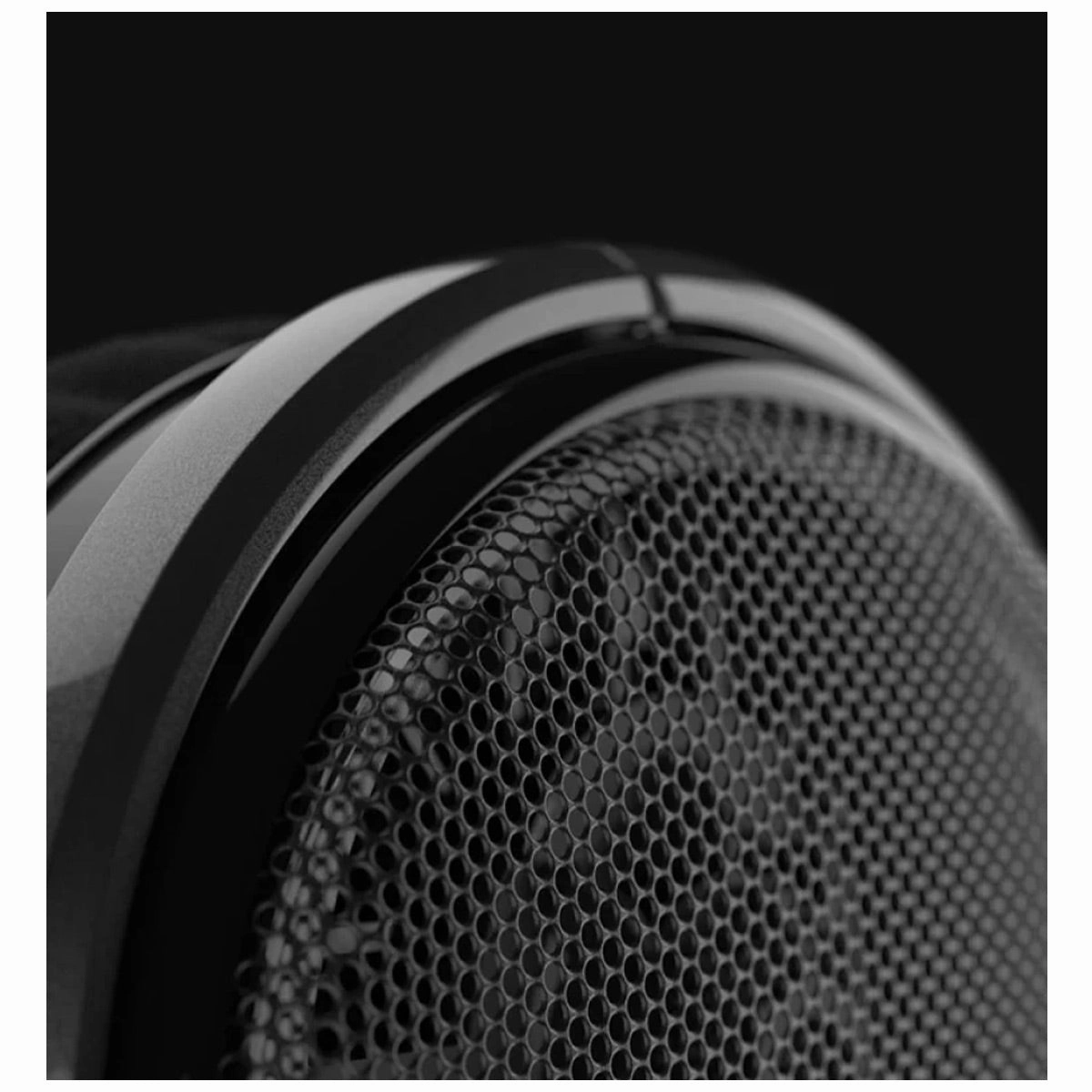 Sennheiser HD 650 Open Dynamic Wired Headphones with Adapter