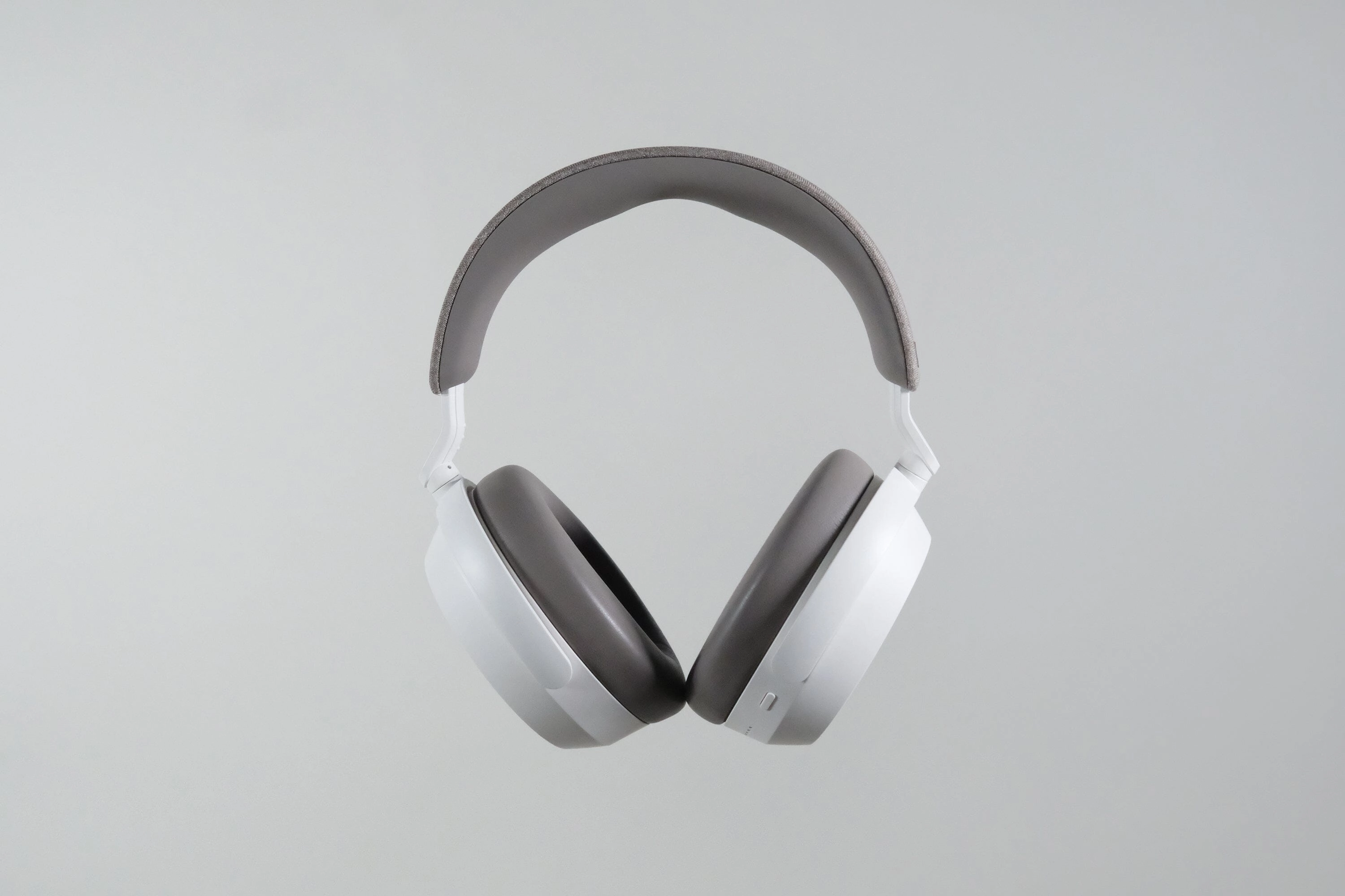 Sennheiser Momentum 4 Headphones