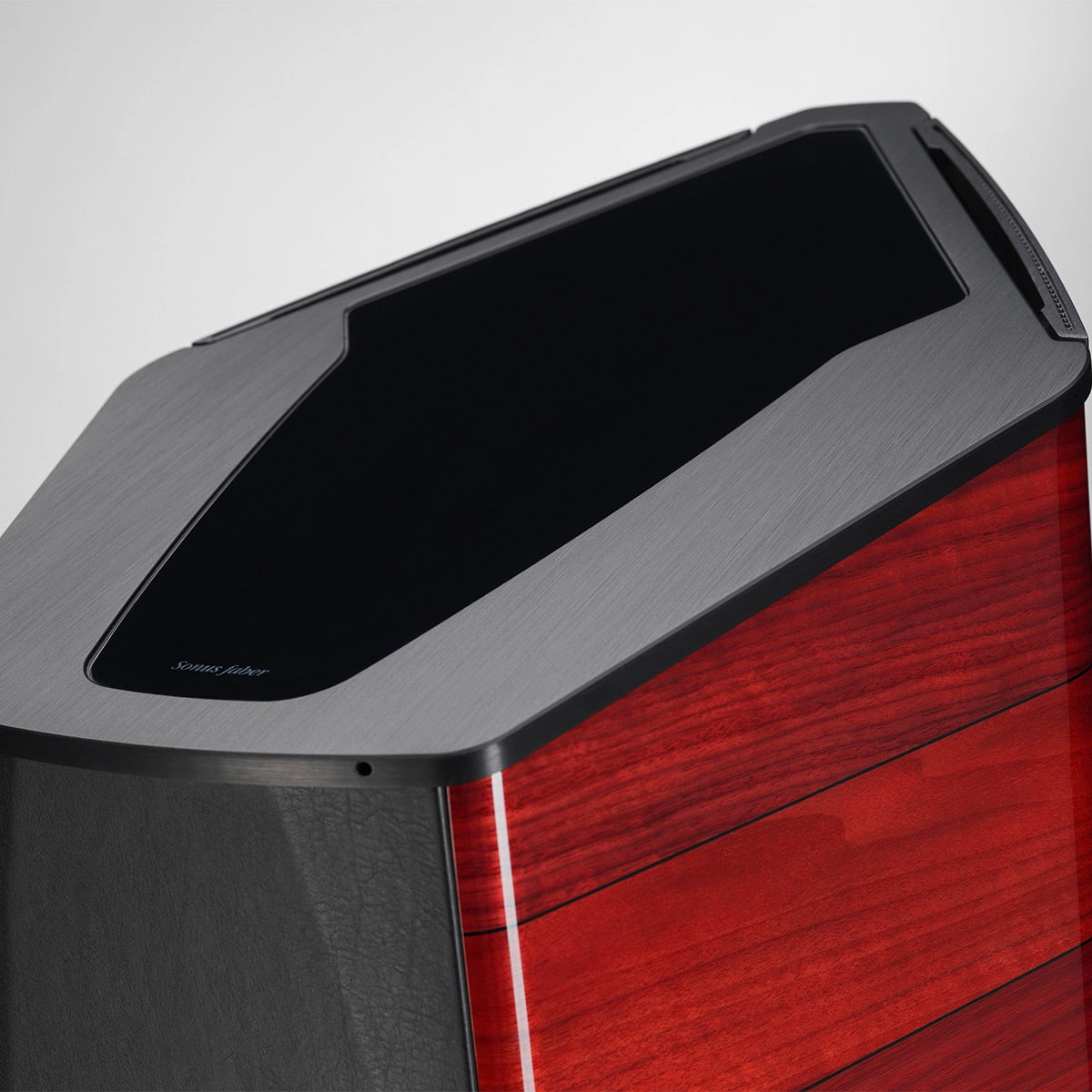 Sonus faber Il Cremonese High Resolution Floorstanding Loudspeakers - Pair (Red)
