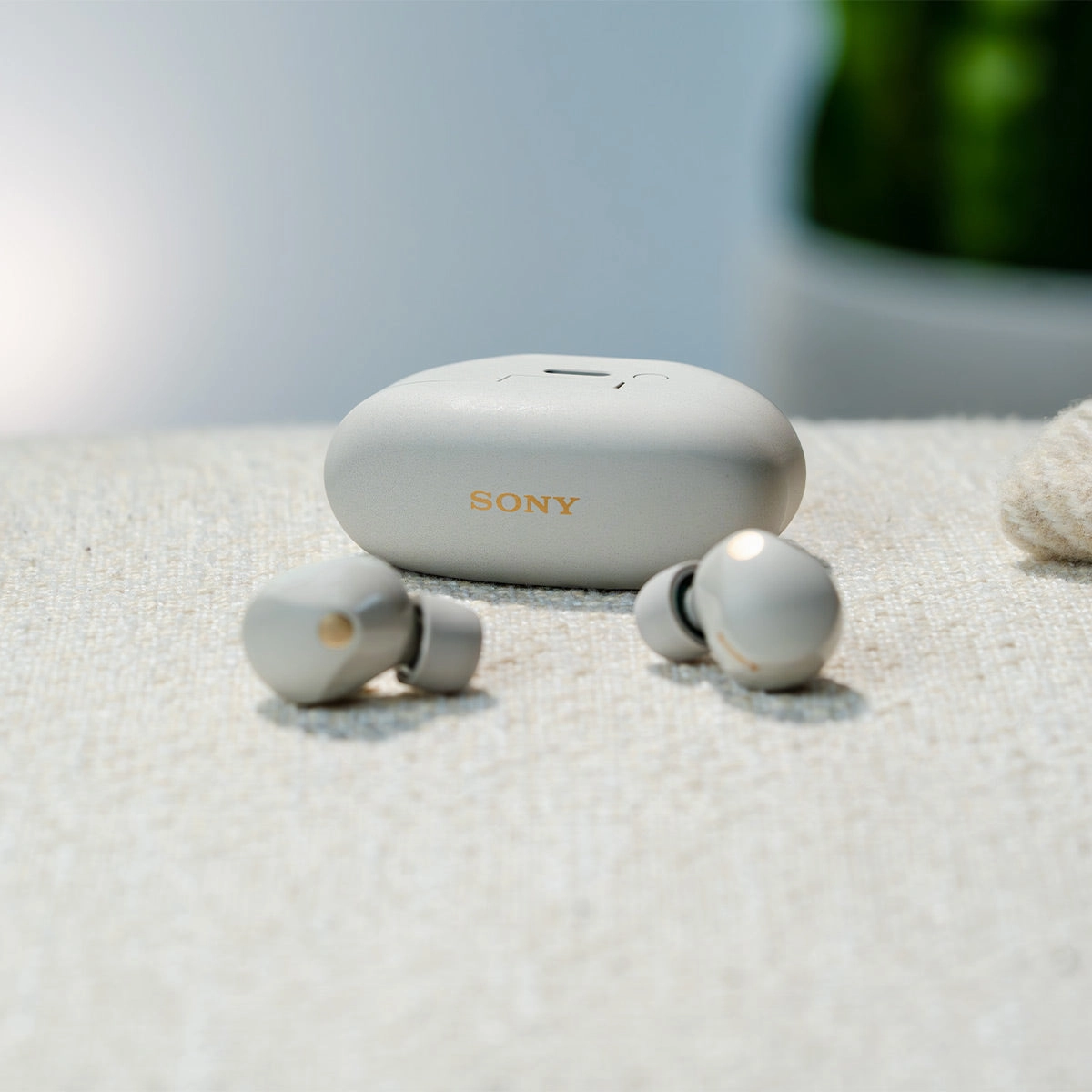 Sony WF-1000XM5 Truly Wireless Noise Canceling Earbuds (Silver)