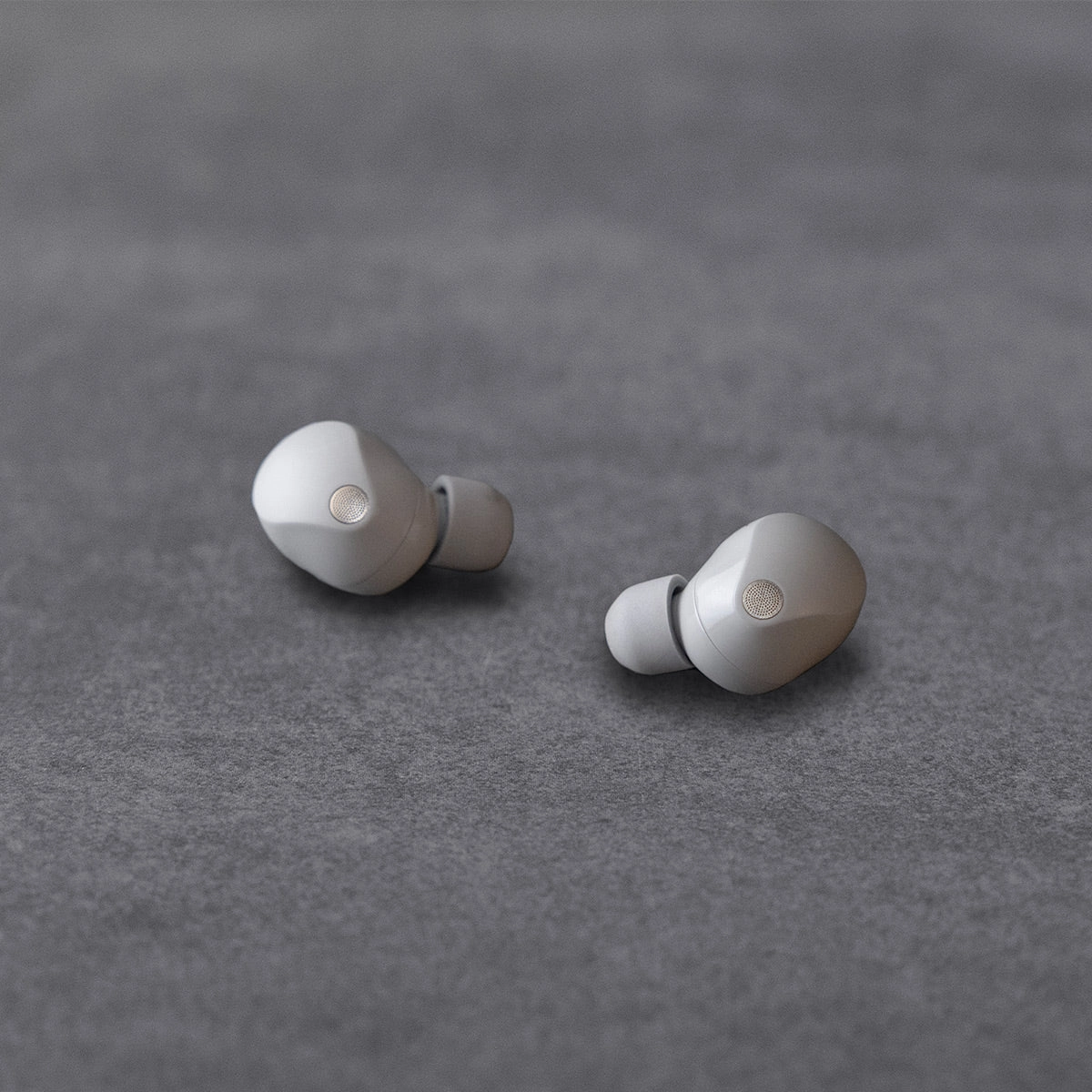 Sony WF-1000XM5 Truly Wireless Noise Canceling Earbuds (Silver)